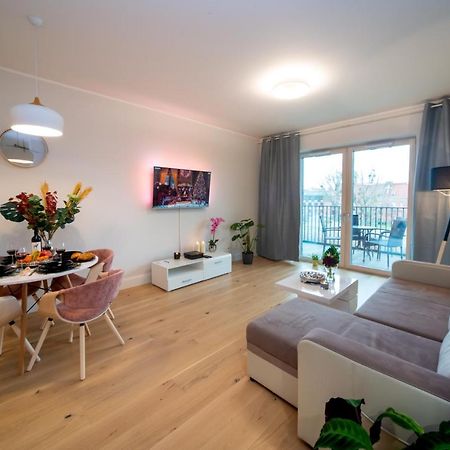 Maya'S Flats & Resorts - River View Gdańsk Exterior foto